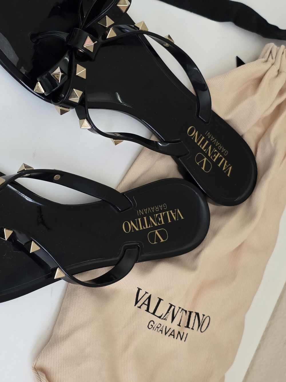 Valentino Garavani Summer Rockstud Jelly Rockstud Thong Sandals Size 38